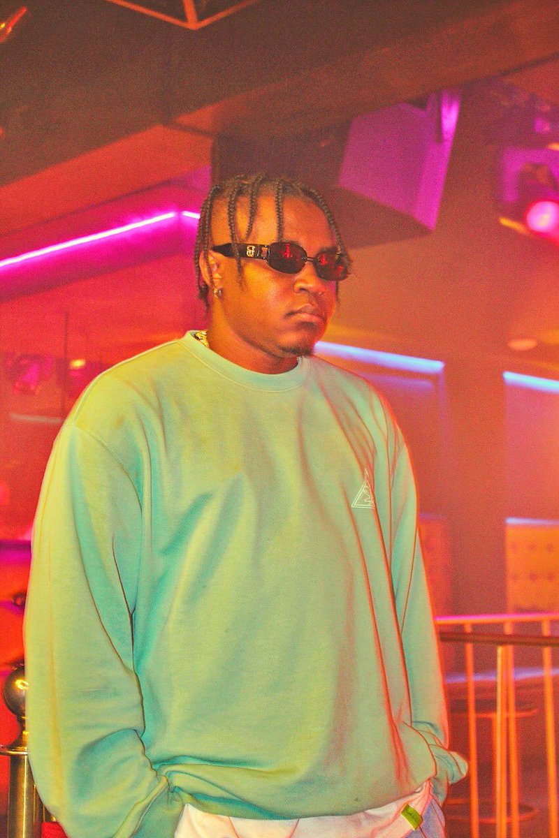 djmichel_sa's tweet image. Who say money is not good 😎🤩 SEE IT BIG ALBUM THE DELUXE VERSION NOVEMBER 2021 I’m coming in hot 🔥⚠️📷 by @deathofski #see  #seeitbig