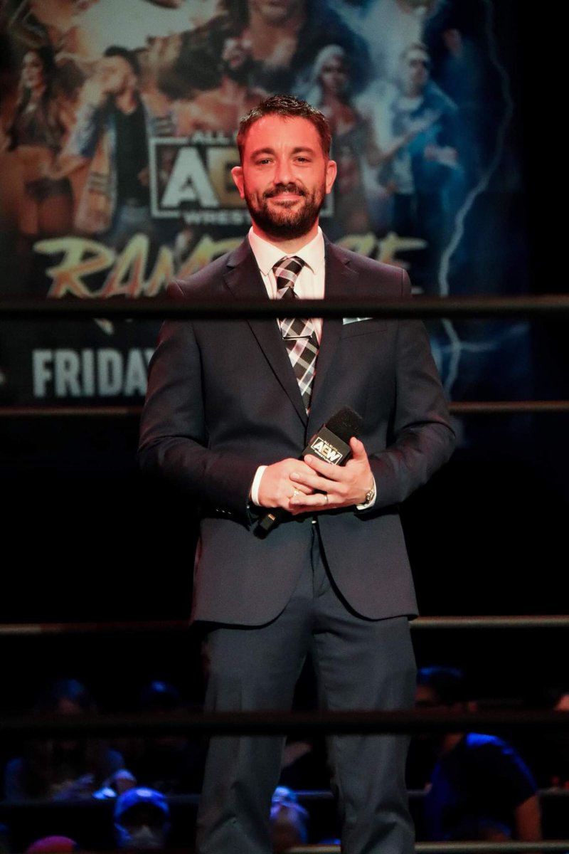 NickLendl's tweet photo. I made my debut with @AEW last night! 🎤

Photo Credit: @marykayfabe

#ForbiddenDoor #AEW #AEWDark #ROH #Wrestling #RingOfHonor #RingAnnouncer #Announcer #UniversalStudios https://t.co/UhPQqRbW66