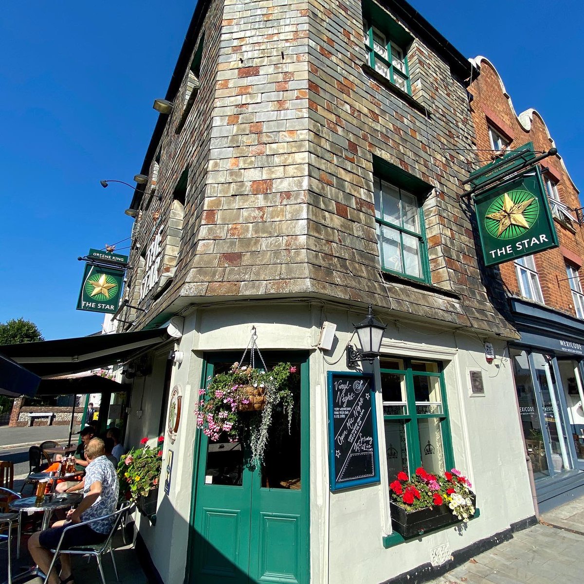 Hello Dorking tweet media