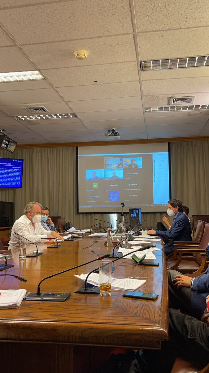 vtroncosoh's tweet photo. Seguimos revisando la acusación constitucional contra el Presidente Piñera, con las declaraciones de los seremi que aprobaron el ICE del proyecto Dominga https://t.co/q3Q37POZcJ