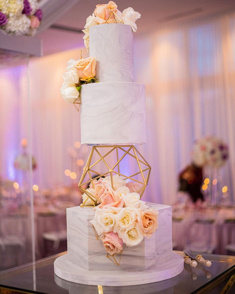 Stunning wedding cake by <a href="/luxcakery/">Lux Cakery</a>.  Just love the colors and the details! 

What do you think #Signaturebrides?

Heavenly @humbleheart_gio
Planner/designer @lux_lifestyle_events_inc
Photo/video <a href="/domnificent/">Dominique</a>
Florist <a href="/flowersbysandra/">Sandra Simms</a>
Amazing Drapping by @justbydesigns ❤️
Cate