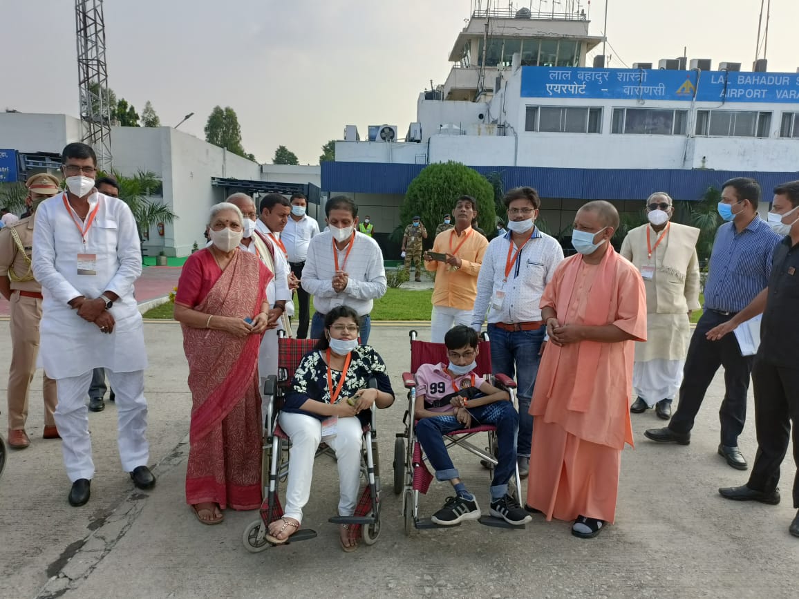 Heartfelt gratitude 2 hon'ble Shri <a href="/myogiadityanath/">Yogi Adityanath</a> Ji n Hon'ble <a href="/anandibenpatel/">Anandiben Patel</a> Ji 4 listening about #SpinalMacularAtrophy from ur #SMArtWarrior Roli n Akshat Rastogi 2day. V truly believe dat under yr leadership Roli, Akshat n ALL UP #SMA patients will get life saving medicine.
