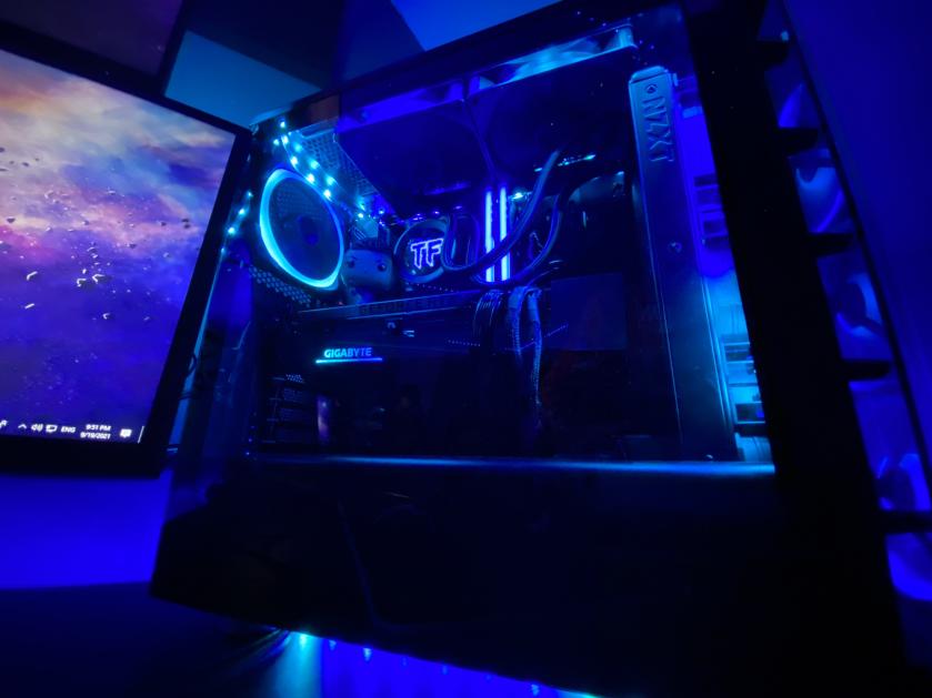 RiskyTech tweet picture