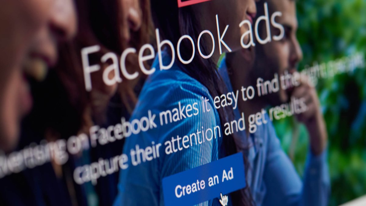 sengineland's tweet photo. Google allegedly creates ad monopoly with Facebook to favor its own exchange according to new, unredacted details from Project Jedi by @carolynlyden https://t.co/v9nbxHuQbU https://t.co/uoFSlsL4mH