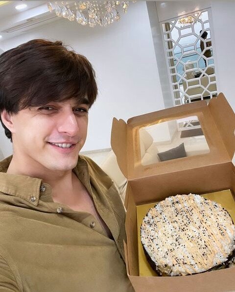 JANAMDIN MUBARAK MOHSIN
#HappyBirthdayMohsinKhan
@momo_mohsin 
May Allah bless you with long life &amp; all the happiness &amp; success you deserve 
Keep shining &amp; keep getting more handsome 
And last but not the least we MoMinions love you the most