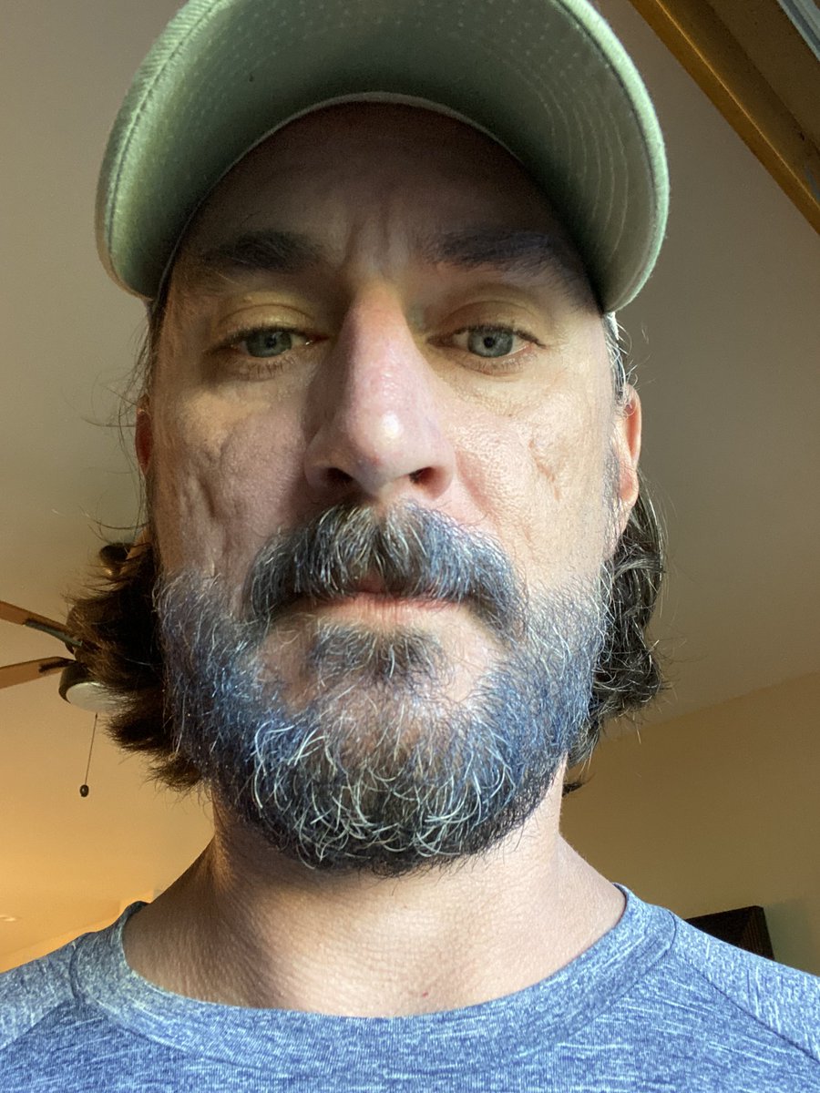 SeanHasOptions's tweet photo. Reef-safe sunscreen and my beard donโt mix well.
#HawaiiProblems https://t.co/BPUIXxmvr9