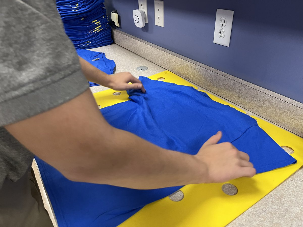 MasterClubs's tweet photo. Students taking the Master Clubs elective working on t-shirt inventory today… these are the last of the current design; new department-matching t-shirts will debut in the spring! https://t.co/Nu57iOkJDY