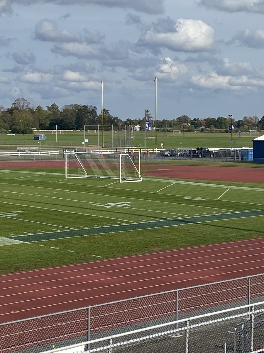 THANK YOU COACH FRANK for making our field AWESOME!  🤴🏻 <a href="/DanRussoman/">Dan Russoman</a> <a href="/ACPressMulranen/">Patrick Mulranen</a> <a href="/hhsadvocate/">The Devils' Advocate</a>