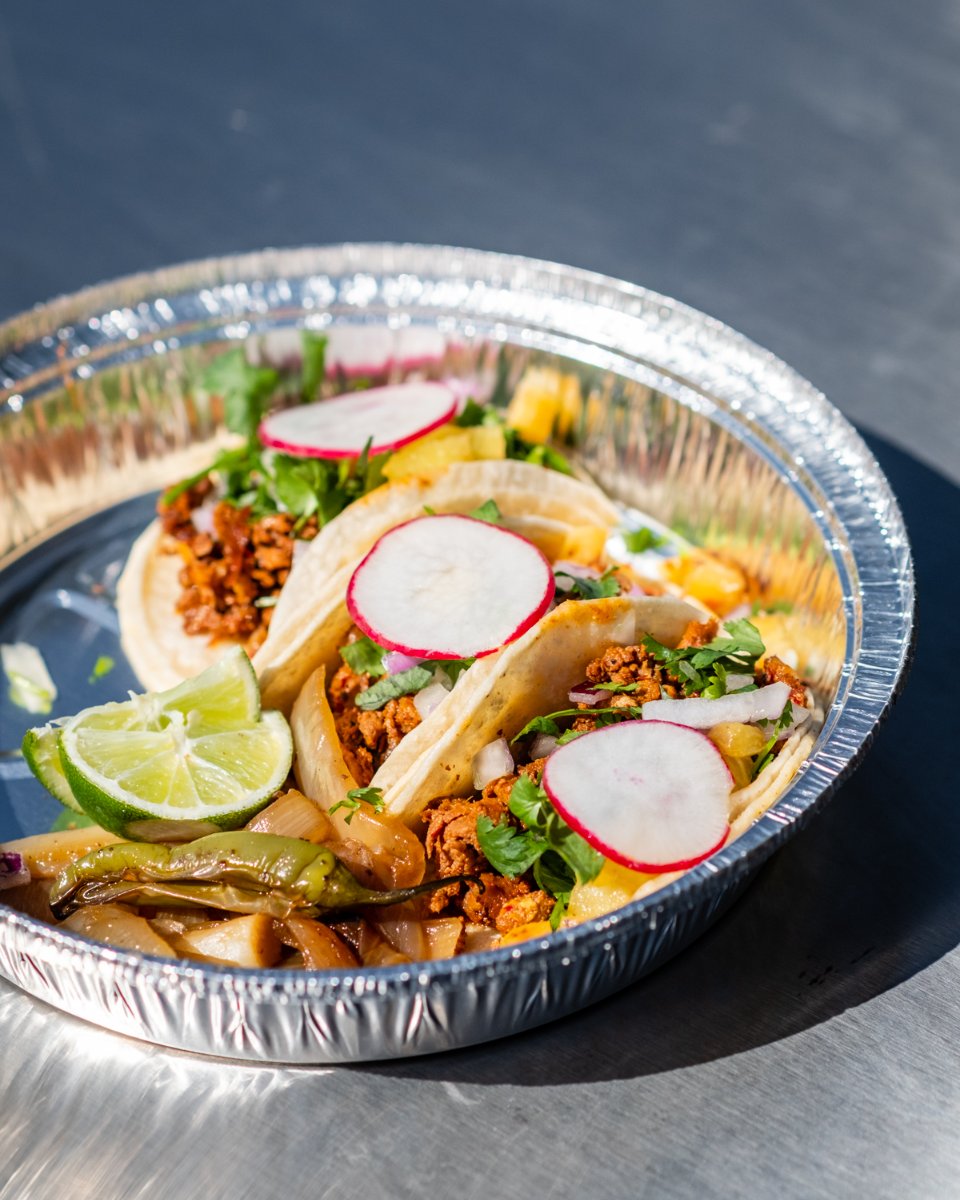 The answer is always yes to these tacos! 😍 #TaqueriaLosChilangos