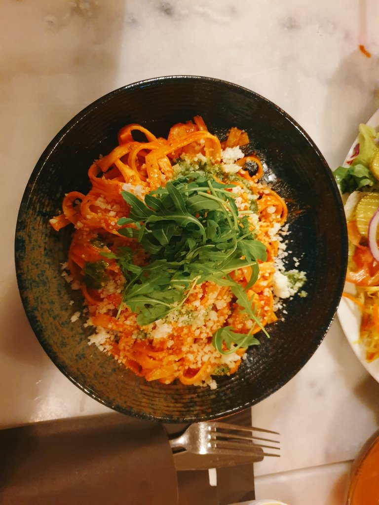 Ssupattra15's tweet photo. pasta met gamba's.
#czaar
#amsterdam https://t.co/nfnD3cNe2q