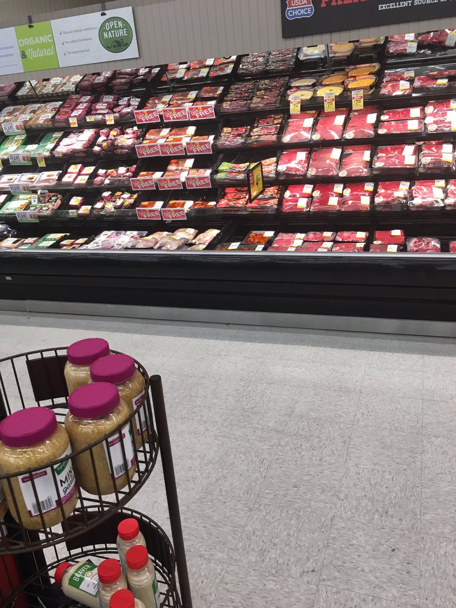 Gizmocarroll69's tweet photo. I am calling bullshit on every claim of no food at grocery store under Biden https://t.co/M2rbOK7Xmt