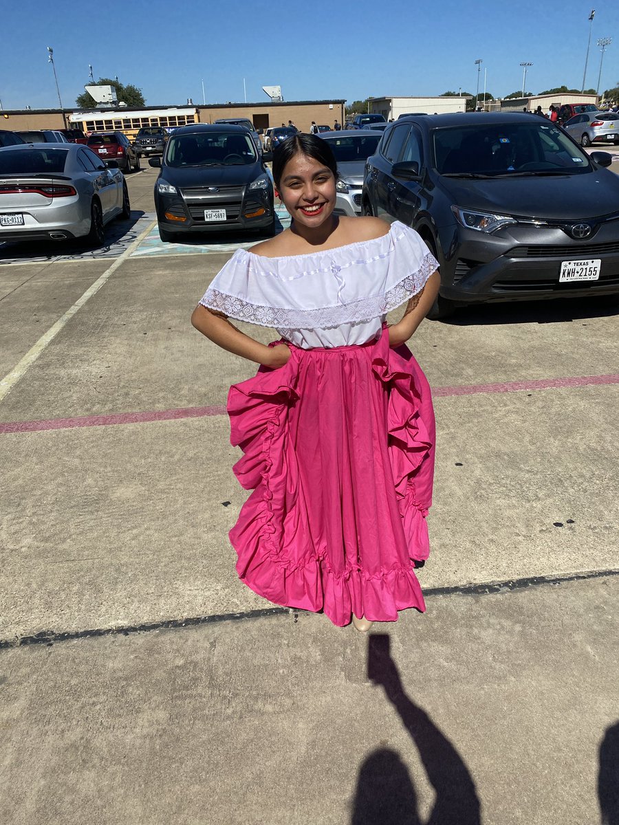 ErikaNoelia's tweet photo. @NGHS_HYO is ready to celebrate @NGHS_Raiders 50th anniversary!!🎉🎉 https://t.co/HwdnNZEt12