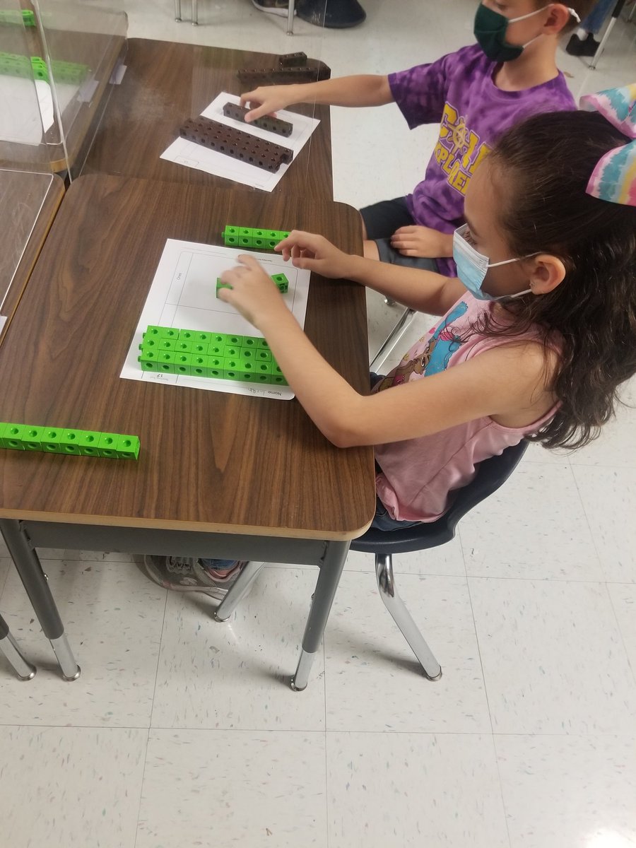 TY to our wonderful math specialist, Mrs. Mary Nelson!!! We loved your lesson on composing and decomposing number (Decenas y Unidades). ¡¡Muchas Gracias!!❤❤❤ #TheColeWay