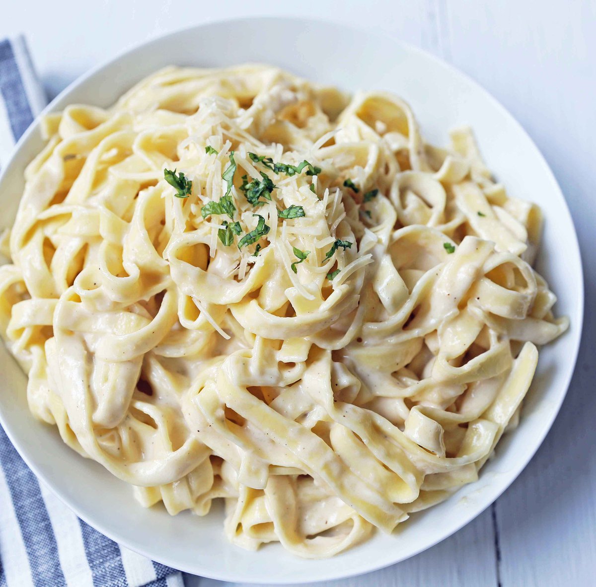 EnsleyFood's tweet photo. Happy #WorldPastaDay! 🤤 Which pasta dish is your absolute favorite? https://t.co/mhPpMQShqq