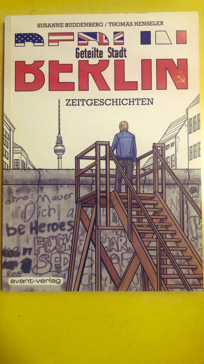 Visualnotes_'s tweet image. Lucky to run into this at a bookshop in Berlin. Such powerful stories about the city being divided.