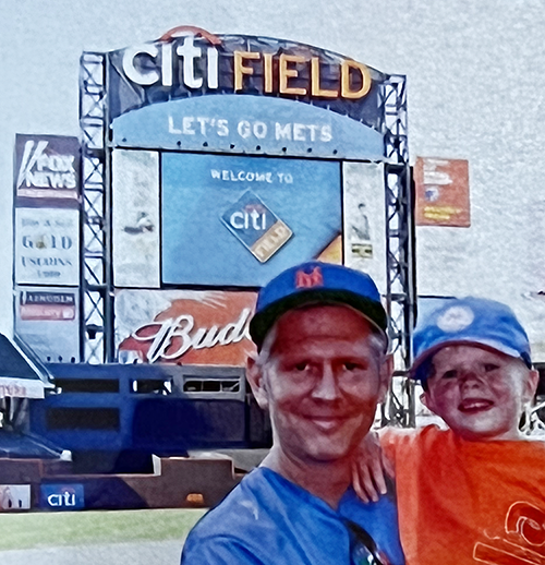 BobbyTmke's tweet photo. @NLBMuseumKC I have so many I may never stop. Taking my boy to @CitiField in 2009. We even got to run the bases. #mybaseballmemory https://t.co/87LjX1zZKc