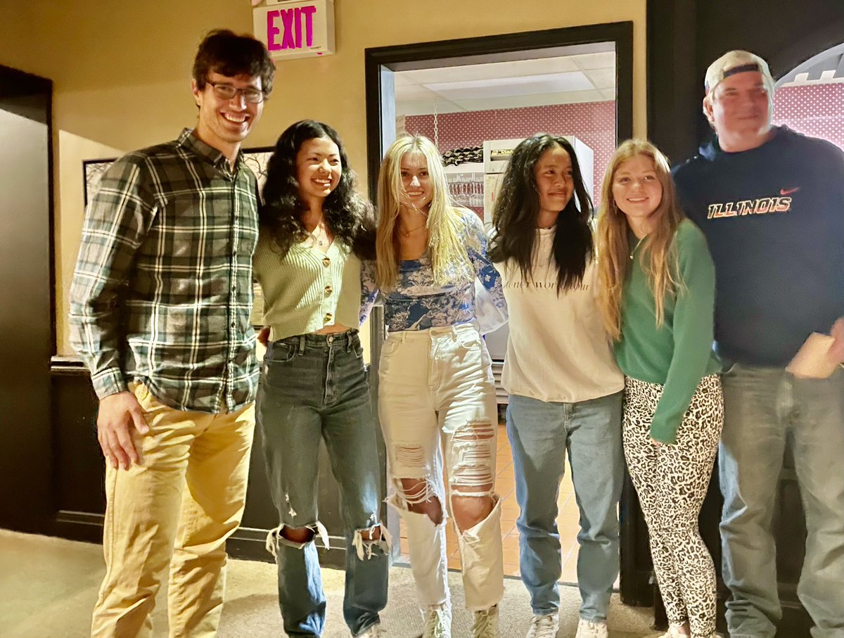 toppertennis's tweet photo. Topper tennis varsity girls thank Kevin Graham and CJ McCann for a great season! The seniors received All Conference awards.  Go West!  @GWBoosters @GWHilltoppers @GWWestNation https://t.co/5tUHzNWvn0