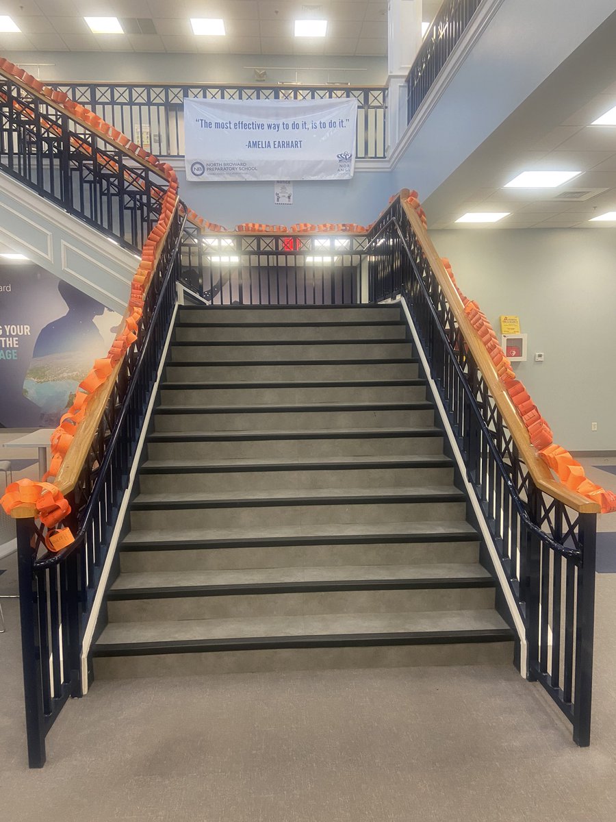Psychteachnbps's tweet photo. Thank you @gabriellebusi1 and everyone who helped make our Unity chain!!! Looks great! #UnityDay2021 #kindness #inclusion https://t.co/bzSSUl6IWV