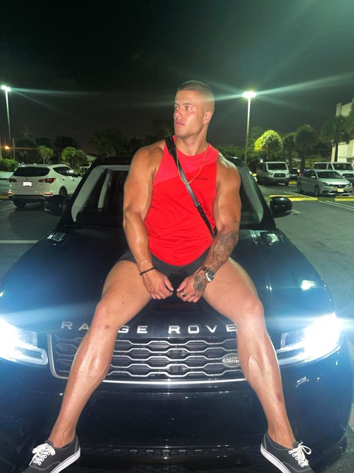 Who wants to be in between my legs ?😈  I know that @tslily4 would 👅...  👉https://t.co/dXzW1ovFo8 👉keep<a href="/tag/thurstythusday"class="tags"><span>#thurstythusday</span></a>
