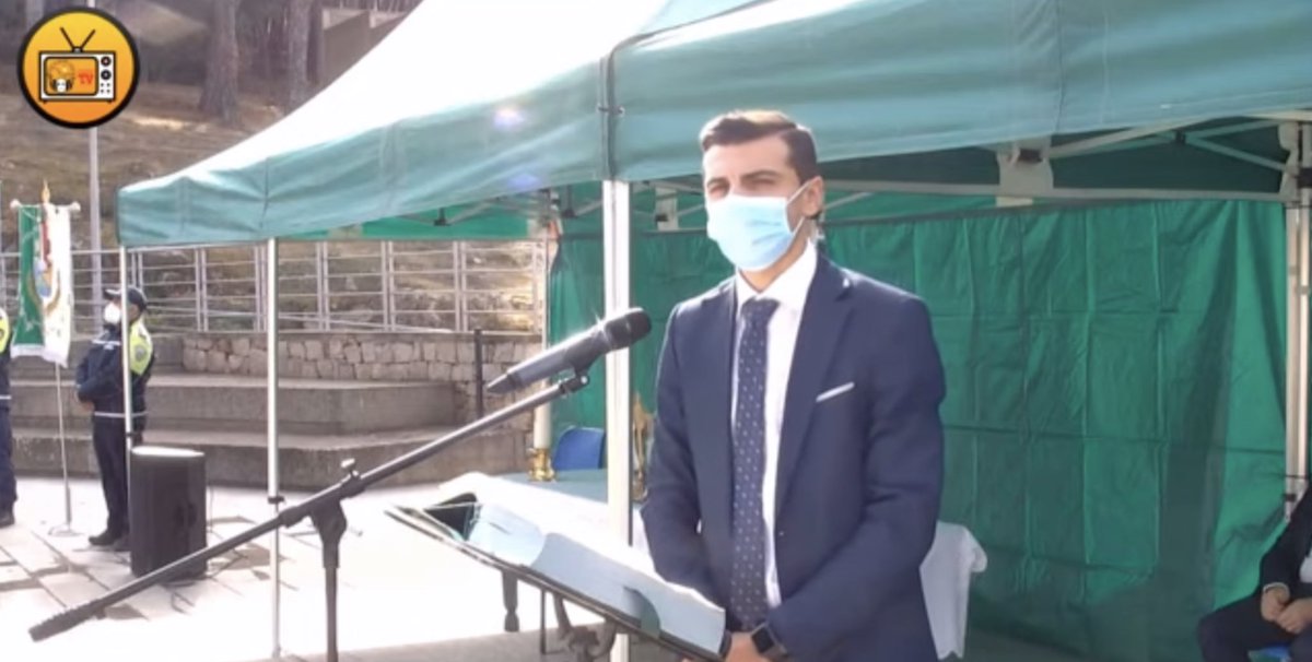 SimoneMurtas's tweet photo. Oggi il nostro pensiero va a chi non c’è più! #SandroUsai, travolto dalle acque a Monterosso al Mare mentre cercava di portare in salvo altre persone e alla cui memoria è stata conferita la #Medaglia d'oro al Valore Civile dal #PresidenteDellaRepubblica 25/10/2011 - 25/10/2021 https://t.co/kkZ2FmZp3Y