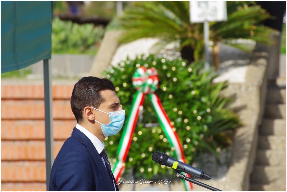 SimoneMurtas's tweet photo. Oggi il nostro pensiero va a chi non c’è più! #SandroUsai, travolto dalle acque a Monterosso al Mare mentre cercava di portare in salvo altre persone e alla cui memoria è stata conferita la #Medaglia d'oro al Valore Civile dal #PresidenteDellaRepubblica 25/10/2011 - 25/10/2021 https://t.co/kkZ2FmZp3Y