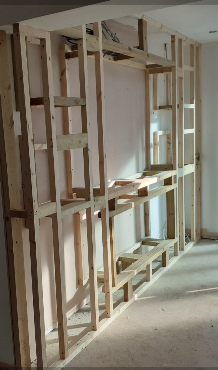 Cutting It Fine🏴󠁧󠁢󠁳󠁣󠁴󠁿 on Twitter "Framing a stud wall with apertures