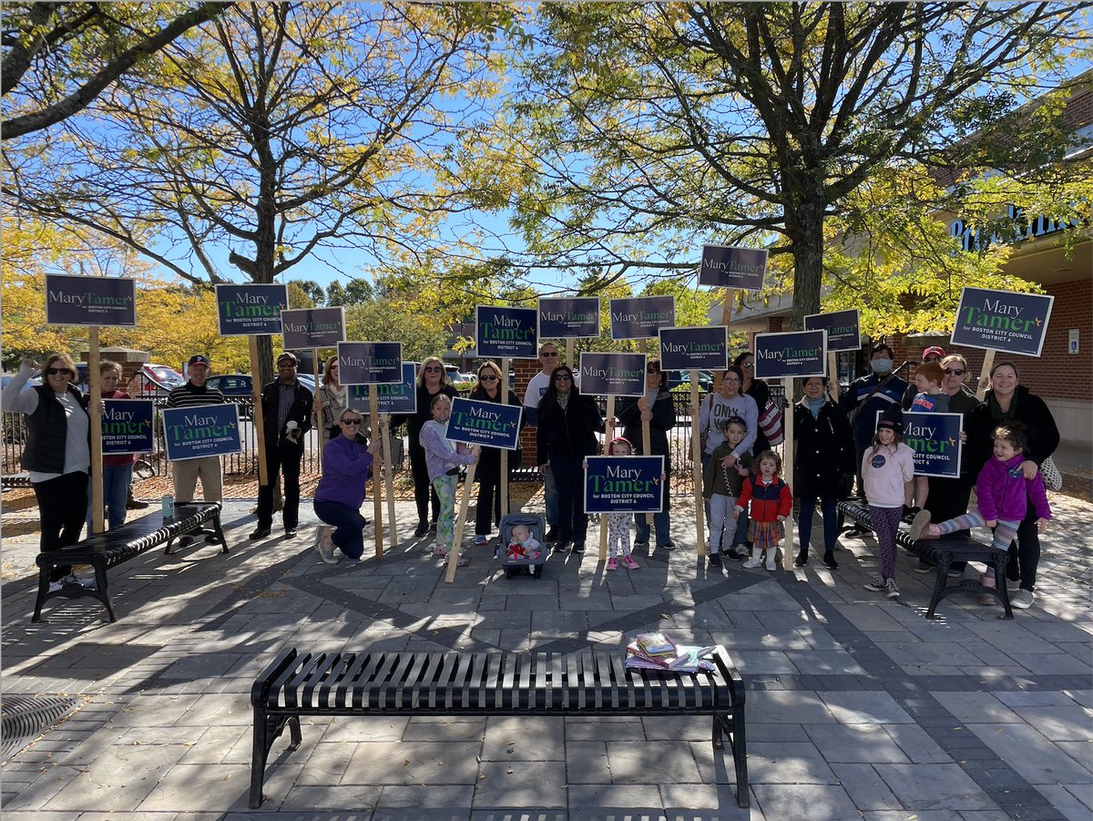 MaryTamerBoston's tweet photo. Busy weekend for #TeamTamer! Kicking off with early voting, then onto the Holy Name School fundraiser, to the Forbes Rally in JP, painting the “You Are Loved” mural, grabbing a bite at The Joint, joining the candidates’ forum, and finishing with the Jamaica Pond Lantern Parade. https://t.co/oVzhlZ2iya