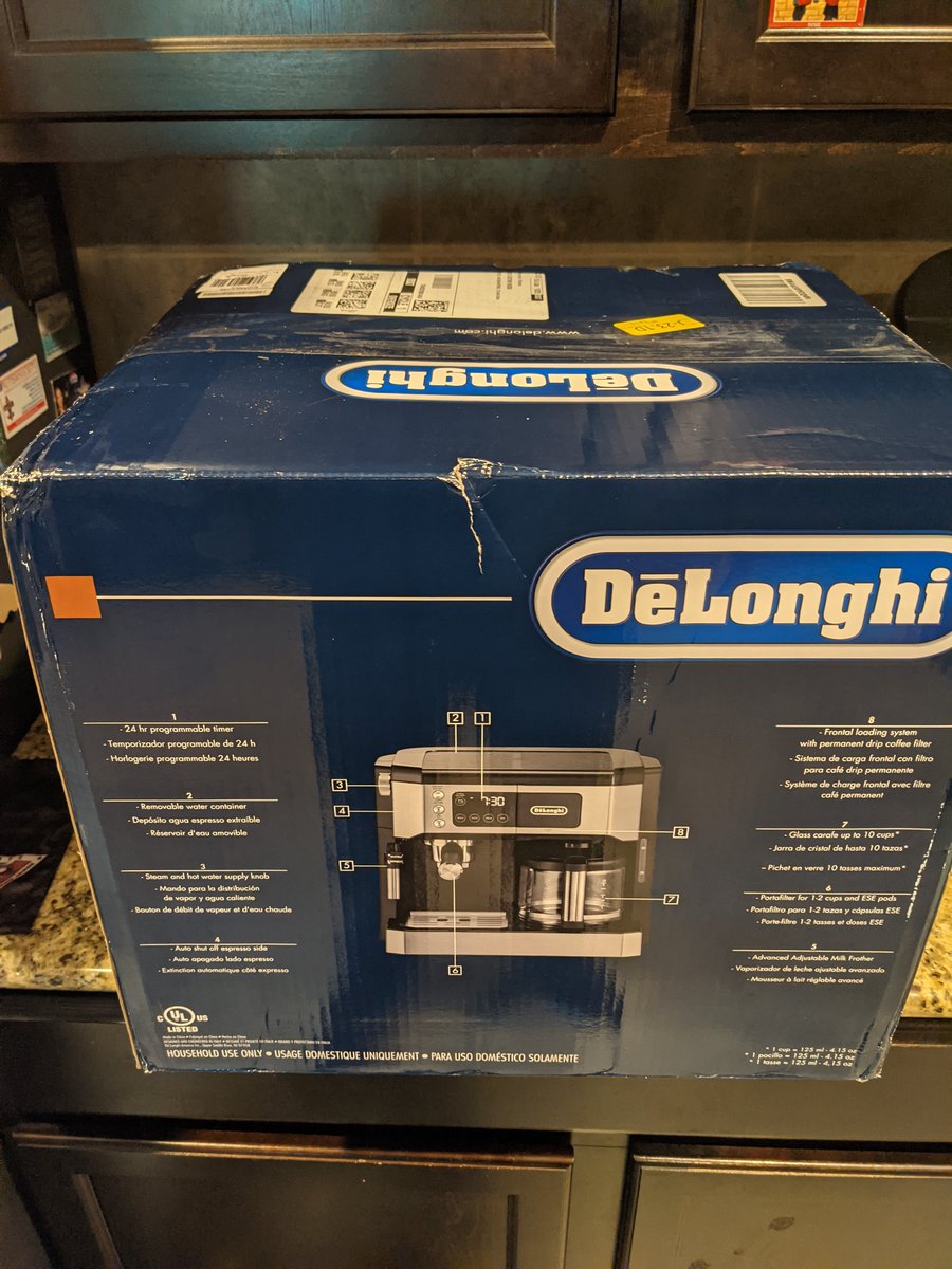 Secure4Fun's tweet image. Reminder, don't order Christmas presents from @amazon. They won't follow their own gift procedures, and will deliver previously returned items that have clearly been abused.