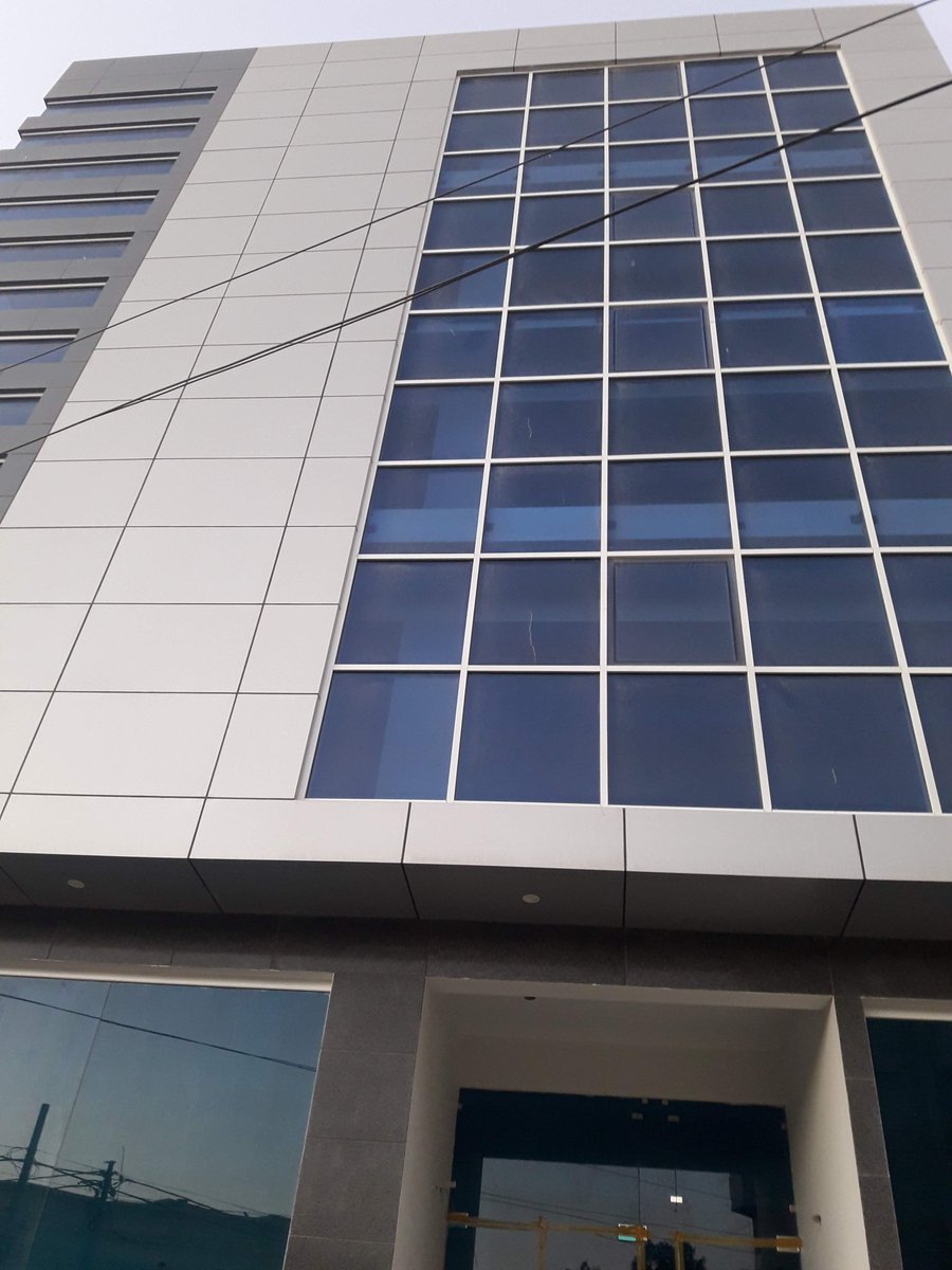 REWKhalid's tweet photo. 🏢 Office For Rent, 2000 Sq Feet 
📌 DHA Phase7, Jammi Commercial DHA Phase 7
📌 1st Floor With Lift, 24/7 Security 
👍  Well Maintain Office Building, No Parking Issue 
https://t.co/C9lH3xlvEN
#Officeforrent #CommercialProperty #DHADefenceOffice #ReaEstateWithKhalid https://t.co/bDbrTdisHh