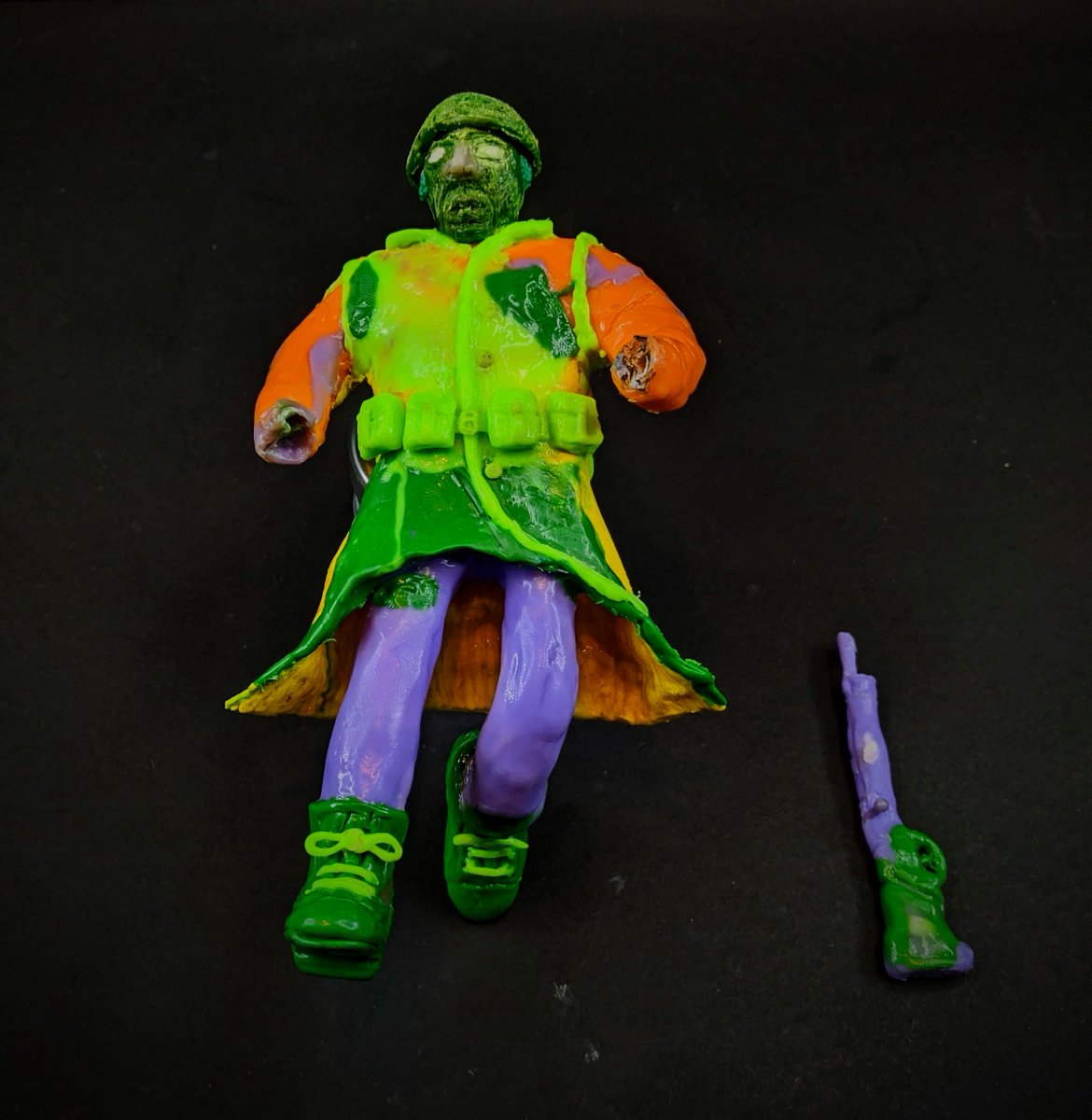 3DPlasticFant's tweet photo. WW2 Soldier (Commision In Progress) 50%
Working with plc mixed with pla filament, it seems little more challenging material to work with but the end result its really satisfying.
#3dpen #3dprinting #3dsimo https://t.co/8D8xtGBWLG