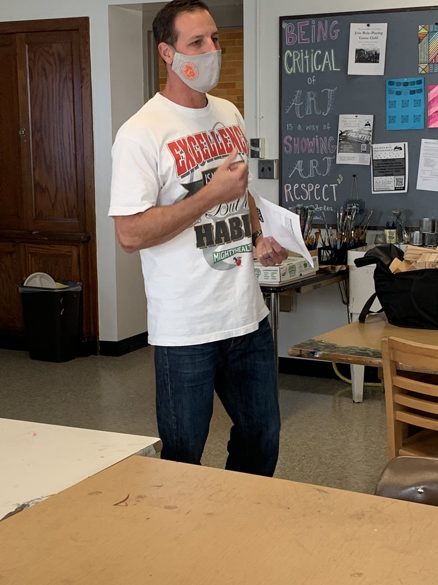 Community in the classroom <a href="/GBHSaacps/">Glen Burnie High School</a> with <a href="/AndySchindling/">Andy Schindling</a> for GCC students to value mine their core values with authenticity!! #corevalues <a href="/ServeAACPS/">AACPS Serves!</a> <a href="/ScottMcGuire85/">Scott McGuire</a> <a href="/RotaryGB/">GlenBurnieRotary</a>