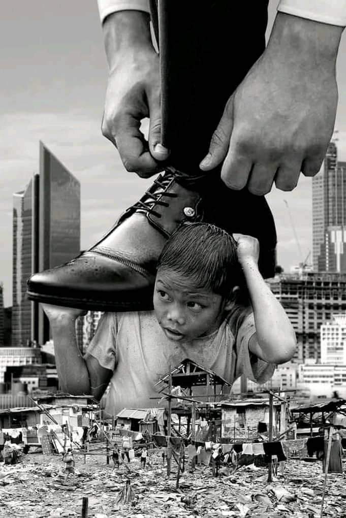 DistopiaBrazil's tweet photo. A Fome é a miséria no Brasil não é uma crise de produção.
É escolha econômica de Bolsonaro, Paulo Guedes, Arthur Lira e Rodrigo Pacheco.
O GOLPE foi contra o pobre!
#ArthurLiraCumplice 
#DerrubaYoutube 
#ForaBolsonaroGenocida https://t.co/8wSHqUEIac