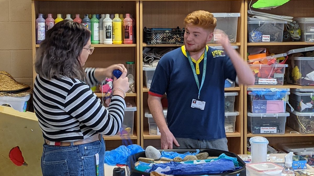 BridgendCollege's tweet photo. 🏆 Hyfryd gweld 30 o'n myfyrwyr yn cymryd rhan mewn cystadlaethau sgiliau Iechyd a Gofal Cymdeithasol ac Astudiaethau Gofal Plant wythnos diwethaf

🥇 Bydd enillwyr y gwobrau Aur ac Arian yn cynrychioli'r coleg yng nghystadlaethau @ISEinWales ym mis Ionawr

#SCW2022 https://t.co/86wf3XrFrw