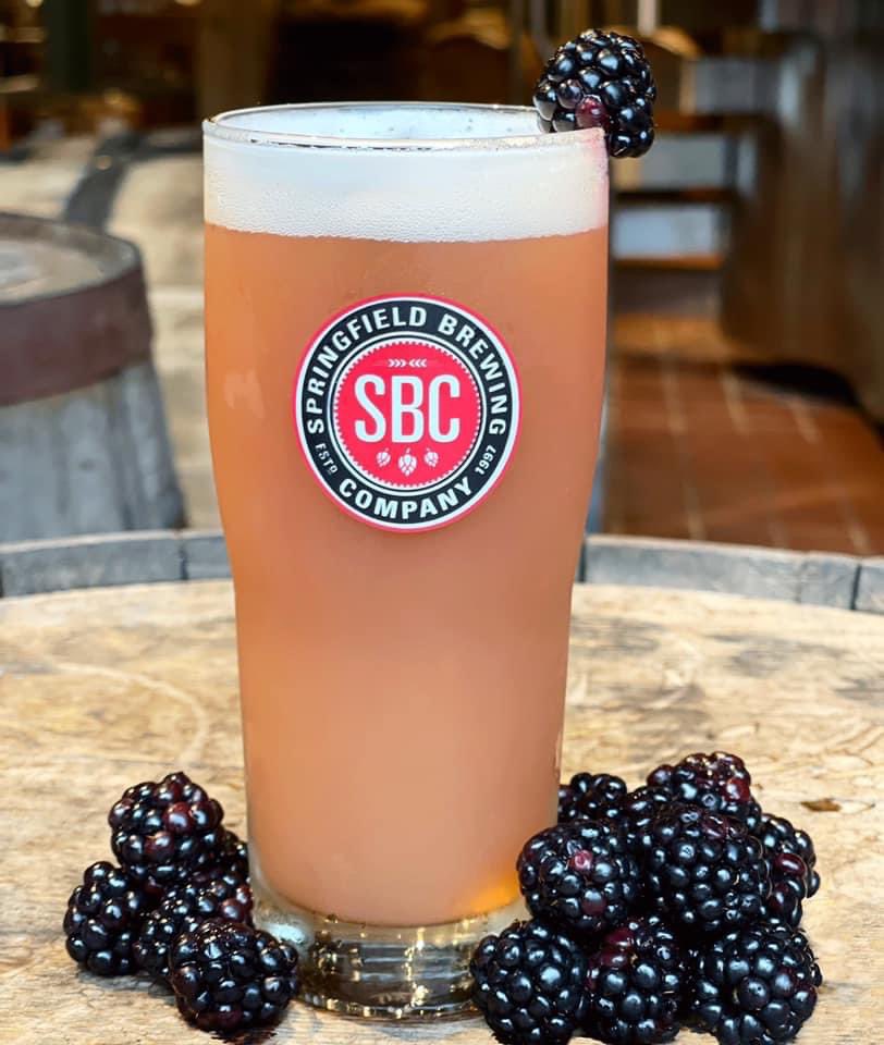 Have you tried @SpringfieldBrew newest Blackberry Wit?!

We have to say it looks and sounds amazing!!

#417beer #showmebeer #drinkmobeer #sgfcbc #springfieldcraftbeercollective #springfieldmo