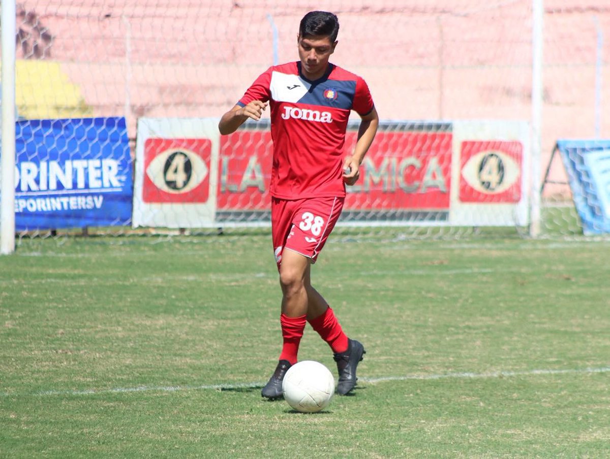 CDeportivoFAS's tweet photo. Esta tarde juega nuestra #ReservaFAS 🆚 Municipal Limeño.

Javier Bolaños nuevamente se une a la alineación de la Reserva que va en busca de la victoria en casa 🔴🔵

❗️El partido no podrá ser transmitido por problemas técnicos. 

#CDFAS #LMF #ElSalvador https://t.co/pgGGVm6xCT