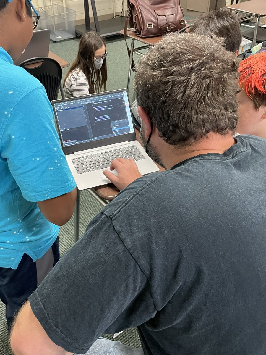 GoldenGeeseBots's tweet photo. The coding and building team were working together this meeting so we can get our duckie program tested!! 🐤 @FIRSTweets @FTCTeams #engineering #Robotics #firstfoward #ftc #programming #firstinspires #robot #robots #graciousprofessionalism https://t.co/s0MAwTegPm