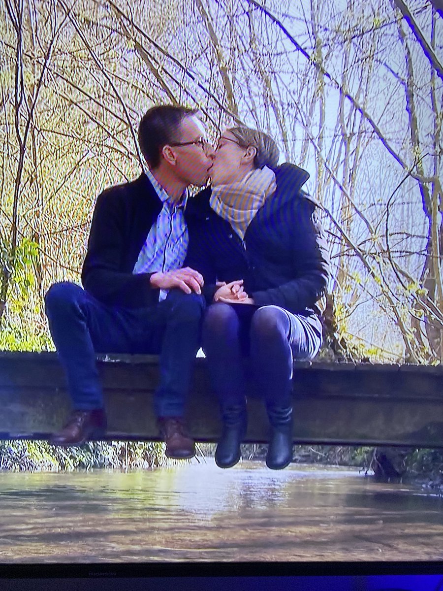 cassoultrd's tweet photo. Élue meilleure galoche de l’amour est dans le pré #adp2021 https://t.co/HFGIecjiYa