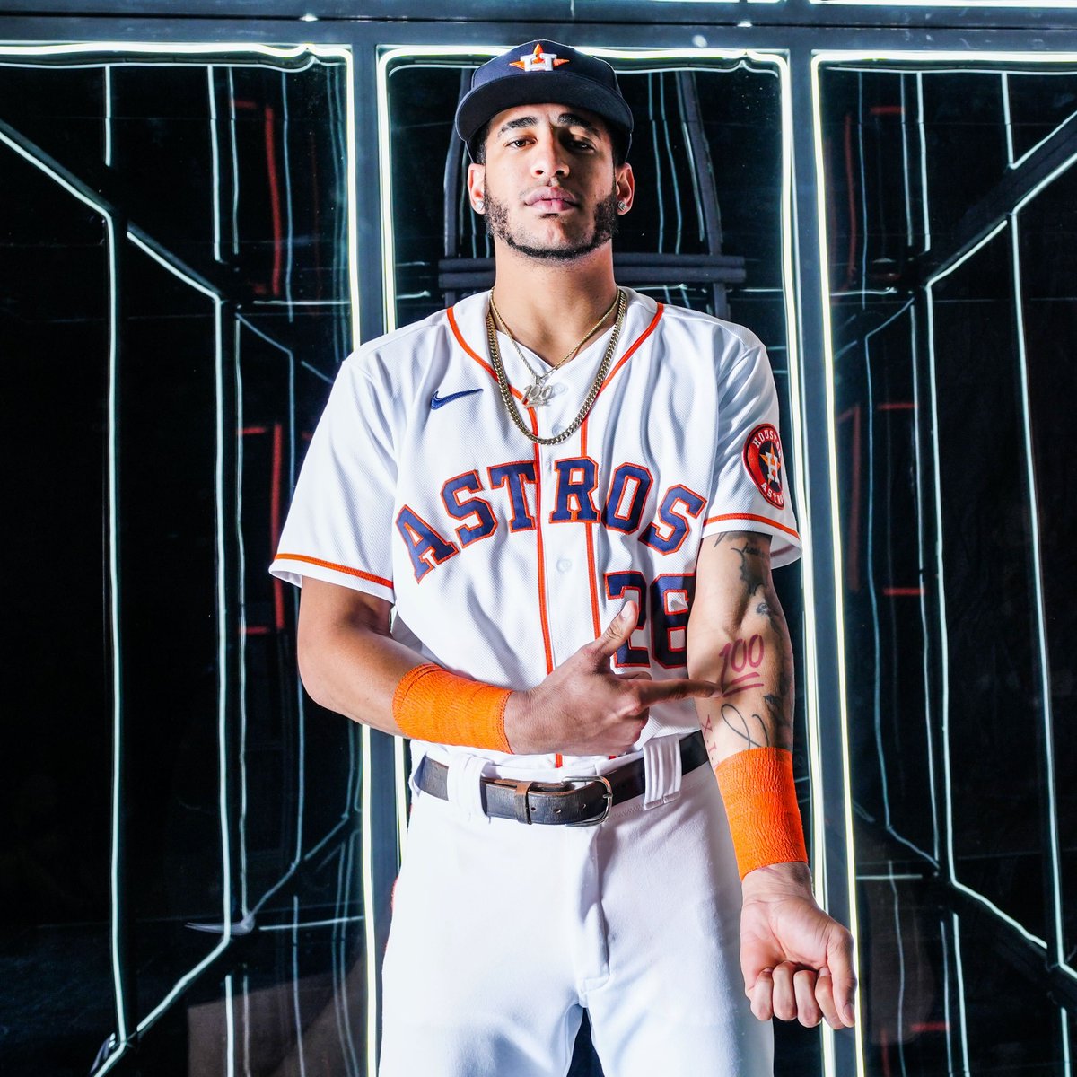 LosAstros's tweet photo. 💯

#PorLaH | #WorldSeries https://t.co/gMw9Znn1b8