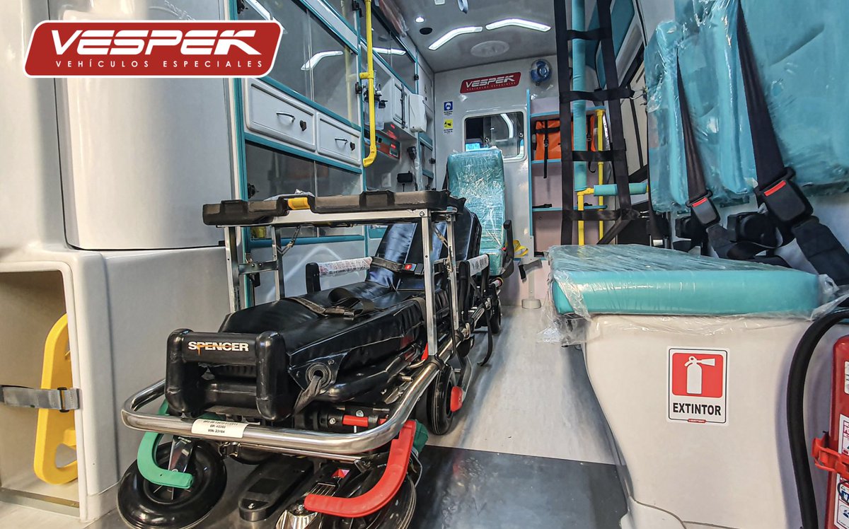 Vespek_'s tweet photo. Equipo #Vespek🤜🤛una vez más presente en la V Región 🇨🇱. Entregando nueva #Ambulancia @MBChile Sprinter 314 4x2🚑para @municoncon y su comunidad. Móvil de Avanzada con equipamiento multifuncional de primer nivel y seguridad #BioGelCoat🥇😷
#YoMeVacuno
@spencer_ems @WhelenEng 🚨 https://t.co/KrX1fpuprx