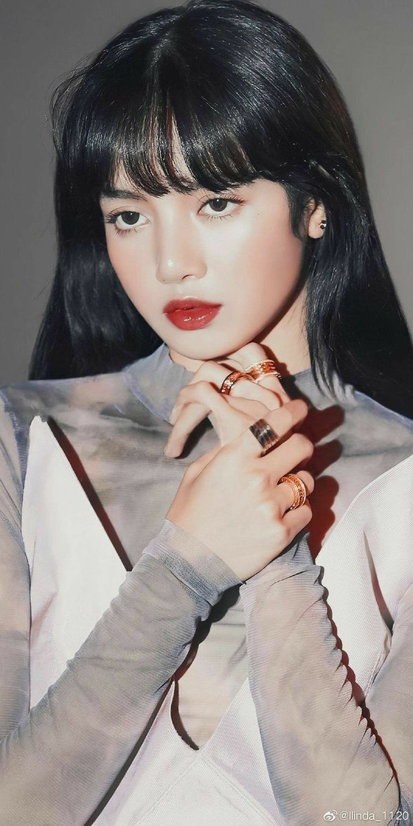 adriana_sooyaa's tweet photo. Blackpink tiene uno de los visuales más poderosos de la industria y no es nada sorprendente que marcas de lujo las quieran como embajadoras, eso solo sucede cuando tienes impacto #Jenniepretty #jenniebeautiful #Lisapretty #Lisabeautiful #Rosepretty #Roseperfect #Rosegoldenvoice https://t.co/d2WhadJQ1h