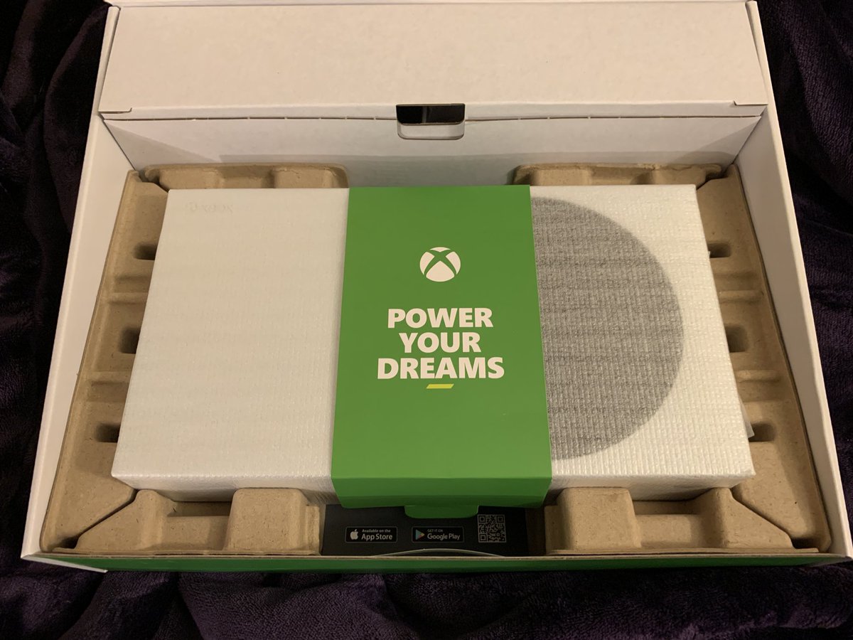 CosmicTitan718's tweet photo. I was finally able to get an Xbox Series S last week and a sea gate expansion card for more space for games. I’m excited to have the next generation of console systems now!
#Xbox #XboxSeriesS #Seagate #SeagateExpansionCard https://t.co/xs0Mhh1yID