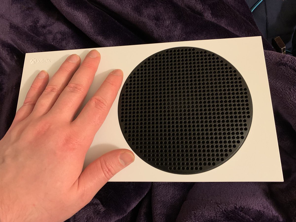 CosmicTitan718's tweet photo. I was finally able to get an Xbox Series S last week and a sea gate expansion card for more space for games. I’m excited to have the next generation of console systems now!
#Xbox #XboxSeriesS #Seagate #SeagateExpansionCard https://t.co/xs0Mhh1yID