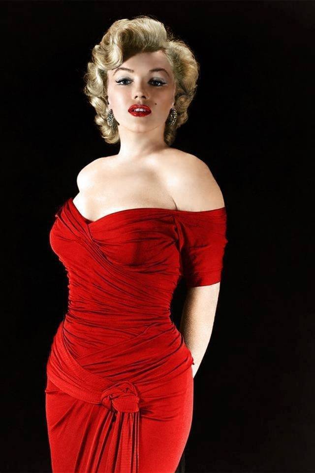 GalleryTweeter's tweet photo. #MARLIN
#Hollywoodactress
#photography
#TweeterGallery
#gallery https://t.co/sTSMjVvLdi