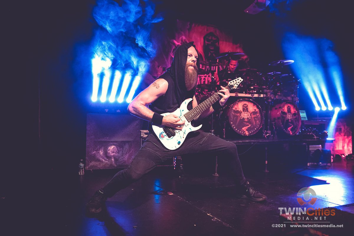 In celebration of 'Darkened Infinity''s release, <a href="/TCMdotnet/">TwinCitiesMedia.net</a> headed off to <a href="/ReapingAsmodeia/">Reaping Asmodeia</a>'s album release show and reviewed the night in full! 

READ: twincitiesmedia.net/blog/reaping-a…

📸 - <a href="/alexa_chihos/">Alexa Chihos</a>