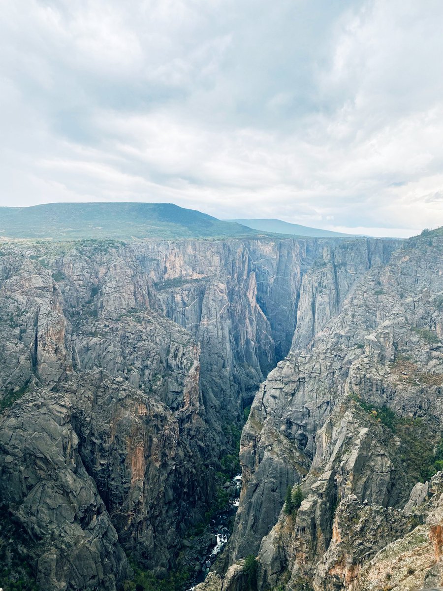 daveedjamss's tweet photo. Black Canyon of the Gunnison https://t.co/J6IkcWvY0L