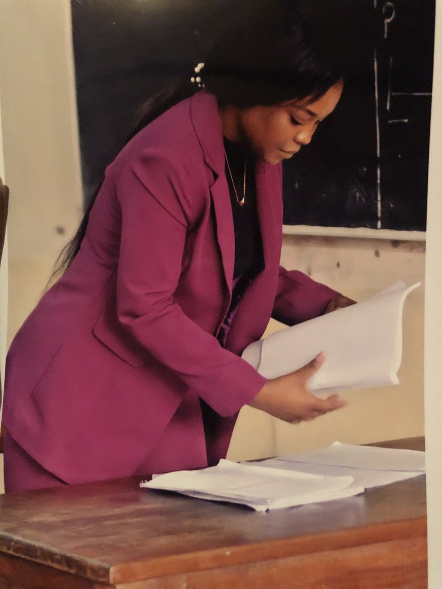 Nous défendîmes notre mémoire marquant ainsi la fin de notre cursus académique.
Ayant obtenue la mention: La plus grande distinction et au final retenue comme assistante en fac de droit quoi de mieux🙏🏼merci Jésus 🤍