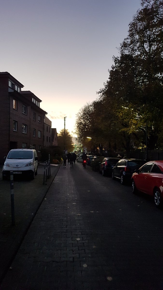 DaanSonneveld's tweet image. VfL Osnabrück - Hallescher FC (0-0), 22-10-2021. De VC weer present, maar ondanks de betere support in de tweede helft ook weer geen doelpunten. Morgen op naar Freiburg thuis! #OSNHFC #violetcrew #DFBPokal