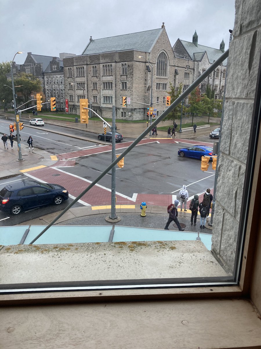 BeaudinHeather's tweet photo. My favourite spot in the library… on my breaks I like to count the people who are walking alone, compared to those in groups. I find it interesting that, unfailingly, in a 5 min or 10 min observation, there’s always more people alone than with other people https://t.co/Oxh5xxLhjq
