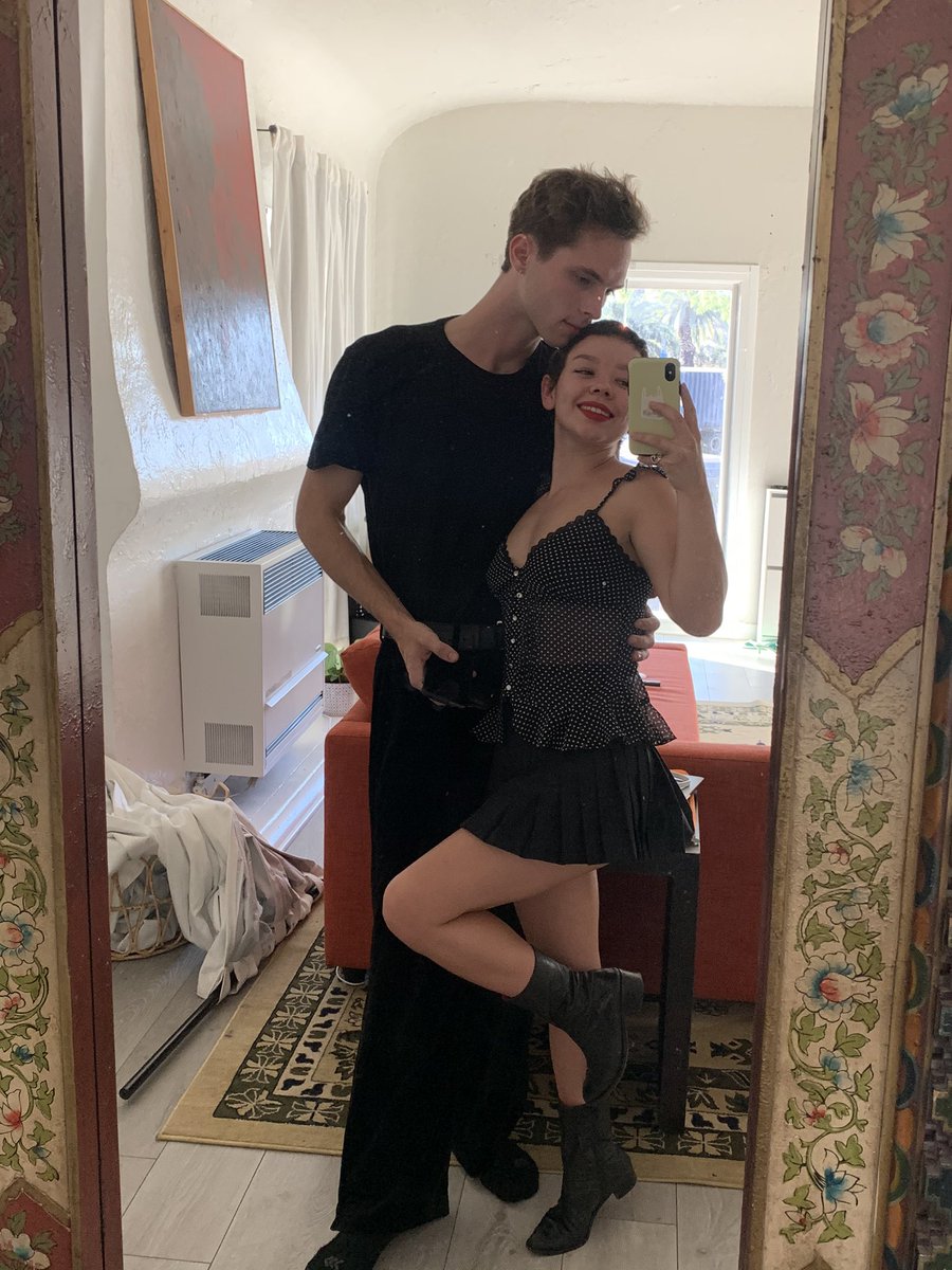 isabeleras's tweet photo. Happy Birthday to my best friend and partner!! Pic taken in our new apartment that we live in together 🥰👩🏽‍🤝‍👨🏼 https://t.co/0xbkM3t6wA
