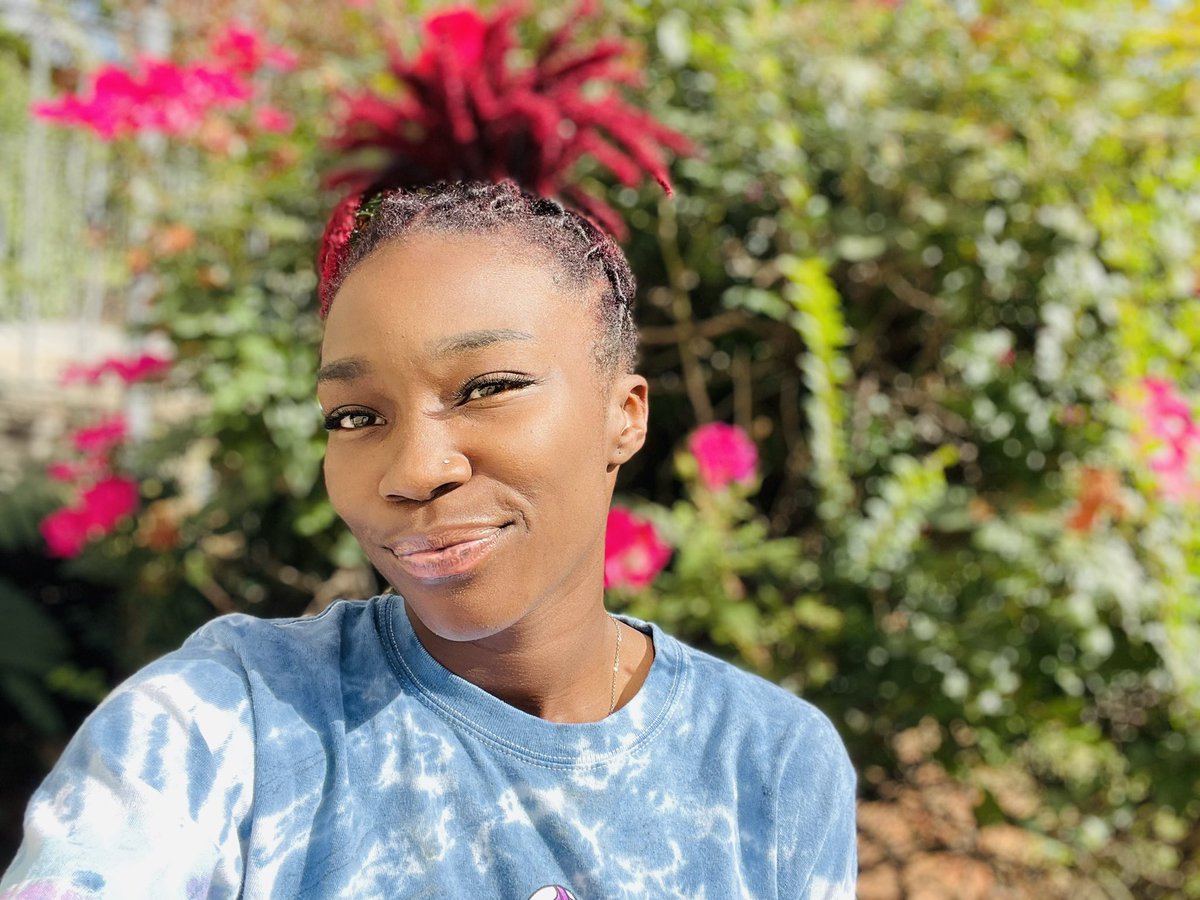 sharielle__k's tweet photo. I really just love me 🥺 I’m somebody’s #locbabe #locbae https://t.co/RQjYDLj08J